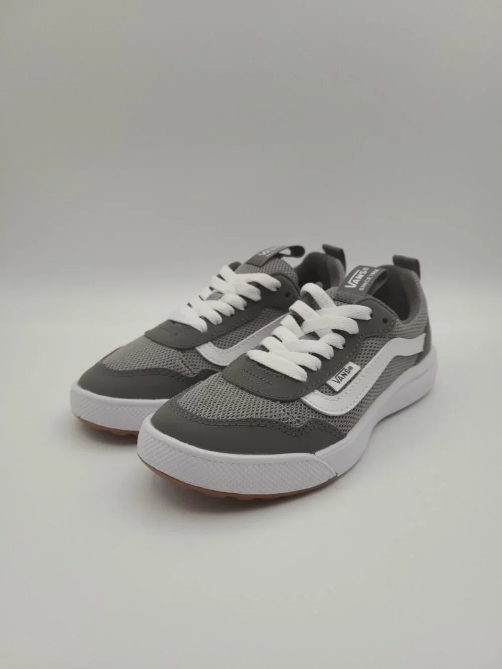 Vans Range Expo Mesh Youth Size 1Y Frost Grey White Skate Sneakers VN0A5ELENNQ
